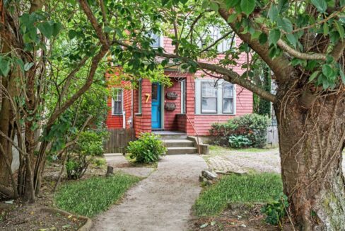 7 Oliver Rd Watertown MA 02472 Classic Multifamily Charm