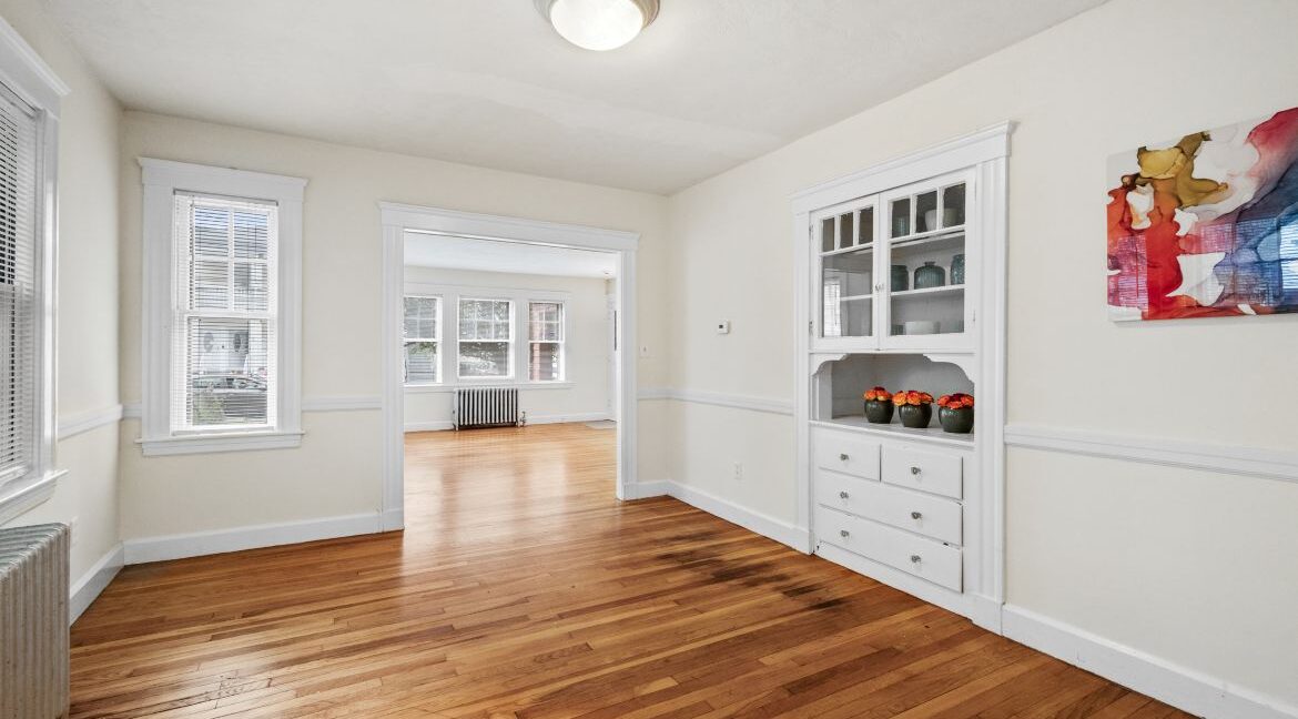 7 Oliver Rd Watertown MA 02472 Dining Room